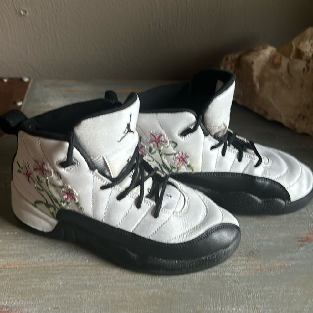 Kids-Jordan 12 Retro Floral DR6954-100 Size 2Y